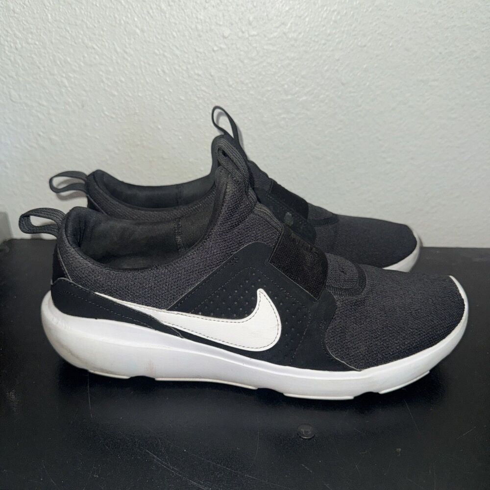 Nike Slip On Running Shoes Mens Size 10.5 Comfort Damaged Sneakers DJ0999-001